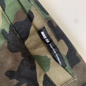 nike sb everett camo sweat shorts